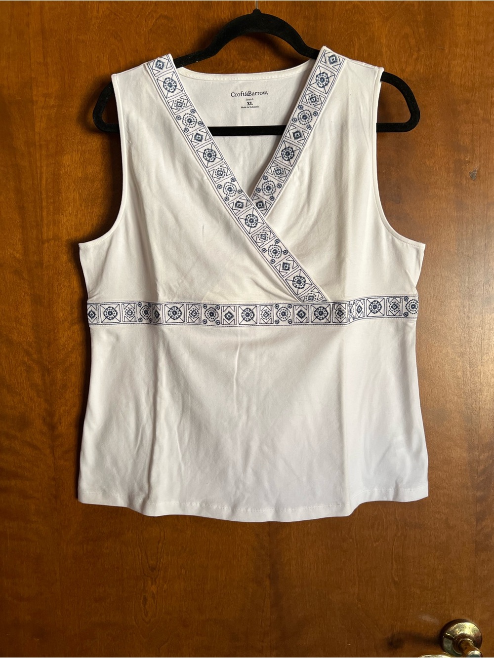 croft & barrow White Tank Top with Navy Embroidered Trim